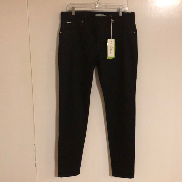NEW Beija Flor | Kelly Skinny Jeans 12 - Picture 2 of 9